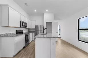 2817 Snug St, North Port, FL 34286 - Photo 5