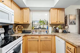 9063 Pemberton St, Spring Hill, FL 34608 - Photo 15