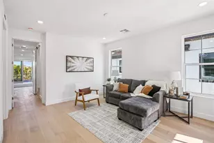 126 Ricardo Way NE, Saint Petersburg, FL 33704 - Photo 17