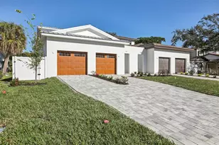 126 Ricardo Way NE, Saint Petersburg, FL 33704 - Photo 3