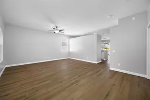 13002 Terrace Springs Dr, Tampa, FL 33637 - Photo 21