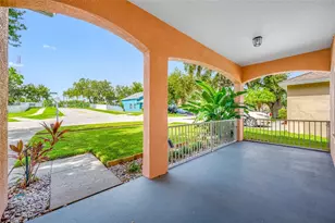 13002 Terrace Springs Dr, Tampa, FL 33637 - Photo 9