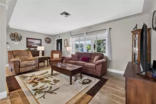 249 54th St N, Saint Petersburg, FL 33710 - Photo 5