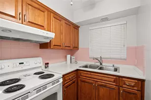 800 Beach Dr NE, Saint Petersburg, FL 33701 - Photo 7