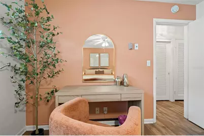 800 Beach Drive NE #10, Saint Petersburg, FL 33701 - Photo 11