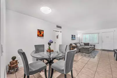 5155 9th Avenue N #211, Saint Petersburg, FL 33710 - Photo 3
