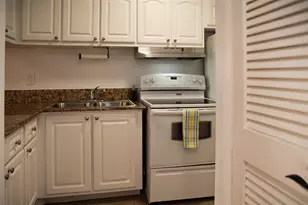 120 S Church Ave, Tampa, FL 33609 - Photo 5