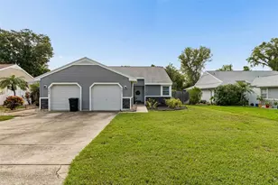 341 Hibiscus Dr, Palm Harbor, FL 34684 - Photo 1
