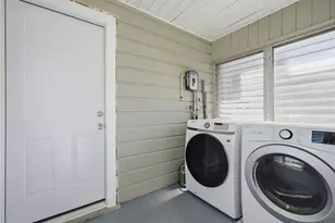 2704 W Leroy St, Tampa, FL 33607 - Photo 27
