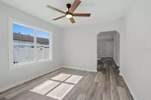 2704 W Leroy St, Tampa, FL 33607 - Photo 5