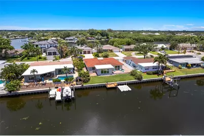 4425 13th Way NE, Saint Petersburg, FL 33703 - Photo 1