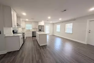 3902 W Paxton Ave, Tampa, FL 33611 - Photo 5