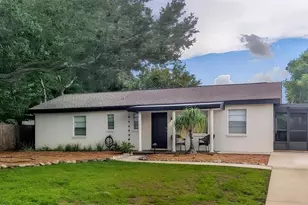 3902 W Paxton Ave, Tampa, FL 33611 - Photo 1