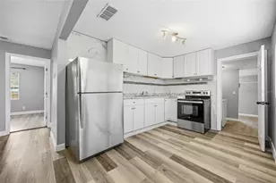 605 S S Disston Ave, Tarpon Springs, FL 34689 - Photo 5