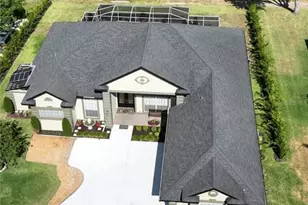 2303 Clubhouse Dr, Plant City, FL 33566 - Photo 1