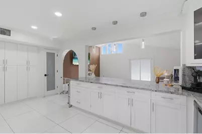 6611 N Hale Avenue, Tampa, FL 33609 - Photo 11