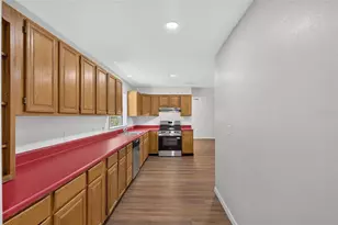 615 Thompson Rd, Lithia, FL 33547 - Photo 25
