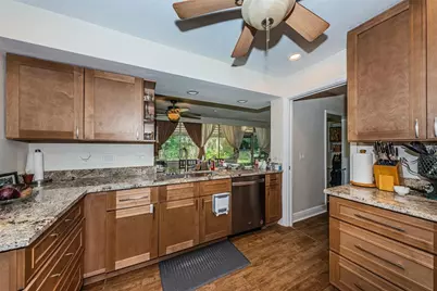 5230 Venetian Boulevard NE, Saint Petersburg, FL 33703 - Photo 11