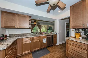 5230 Venetian Blvd NE, Saint Petersburg, FL 33703 - Photo 11