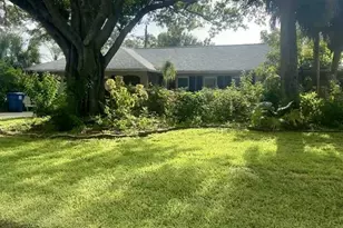 5230 Venetian Blvd NE, Saint Petersburg, FL 33703 - Photo 1