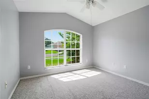 29417 Crossland Dr, Wesley Chapel, FL 33543 - Photo 7
