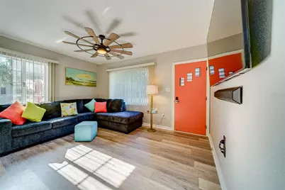 10802 Mohawk Road, Saint Petersburg, FL 33708 - Photo 3