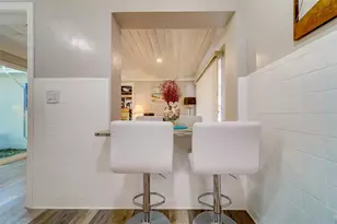 10802 Mohawk Rd, Saint Petersburg, FL 33708 - Photo 9
