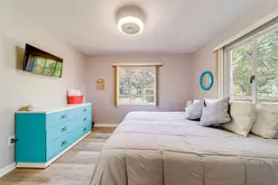 10802 Mohawk Rd, Saint Petersburg, FL 33708 - Photo 17