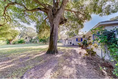 10802 Mohawk Road, Saint Petersburg, FL 33708 - Photo 35