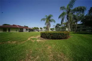 4705 1st St NE, Saint Petersburg, FL 33703 - Photo 27