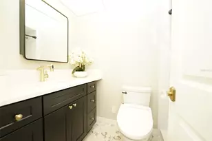 4705 1st St NE, Saint Petersburg, FL 33703 - Photo 9