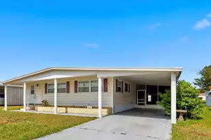 5417 Amanda St, Zephyrhills, FL 33542 - Photo 3