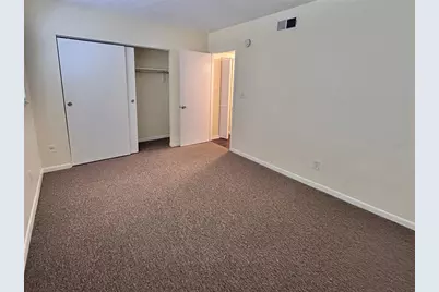 4455 38th Terrace N #B12, Saint Petersburg, FL 33714 - Photo 13