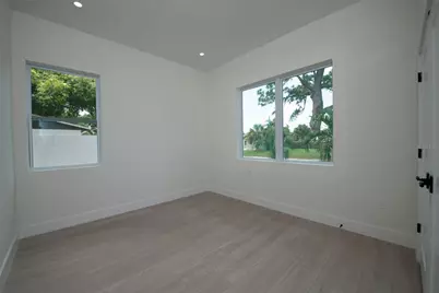 5346 2nd Avenue S, Saint Petersburg, FL 33707 - Photo 29