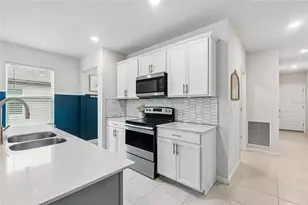 9047 Royal River Cir, Parrish, FL 34219 - Photo 13