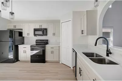 7861 Country Chase Avenue, Lakeland, FL 33810 - Photo 11