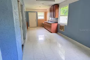 12721 N Ola Ave, Tampa, FL 33612 - Photo 9