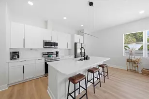 2644 42nd Ave N, Saint Petersburg, FL 33714 - Photo 11