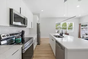 2644 42nd Ave N, Saint Petersburg, FL 33714 - Photo 17