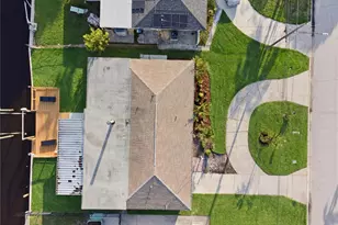 9460 Treasure Ln NE, Saint Petersburg, FL 33702 - Photo 47