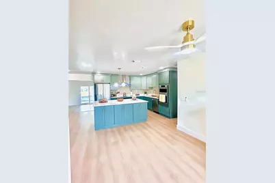 9460 Treasure Lane NE, Saint Petersburg, FL 33702 - Photo 21