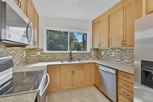 704 E River Dr, Tampa, FL 33617 - Photo 13