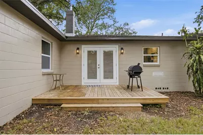 8719 N Temple Avenue, Tampa, FL 33617 - Photo 29