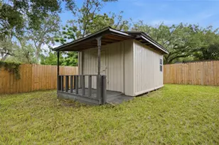 8719 N Temple Ave, Tampa, FL 33617 - Photo 31