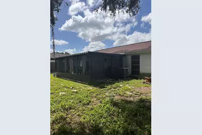 8848 Oak Circle, Tampa, FL 33615 - Photo 5