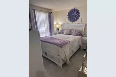 8848 Oak Circle, Tampa, FL 33615 - Photo 17