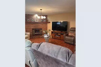 8848 Oak Circle, Tampa, FL 33615 - Photo 7