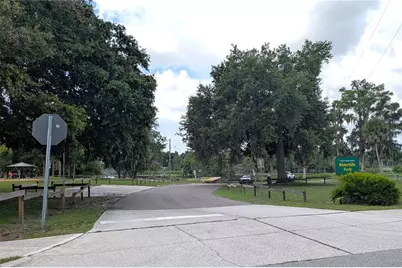 408 Berwick Avenue, Temple Terrace, FL 33617 - Photo 39