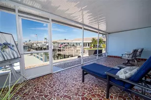 128 Boca Ciega Point Blvd N, Saint Petersburg, FL 33708 - Photo 19