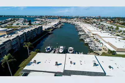 128 Boca Ciega Point Boulevard N, Saint Petersburg, FL 33708 - Photo 21